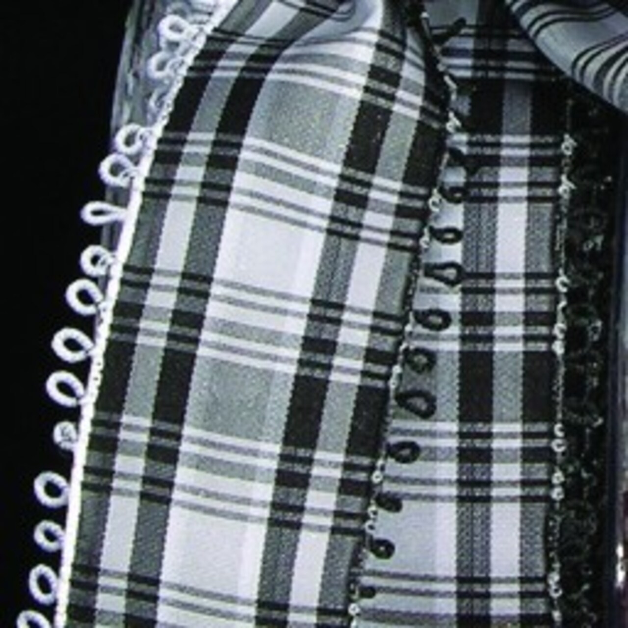 The Ribbon People Black and White Tartan Plaid Pico Edged Wired Craft Ribbon 1.5" x 27 Yards